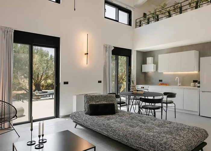 Aniso Villa
