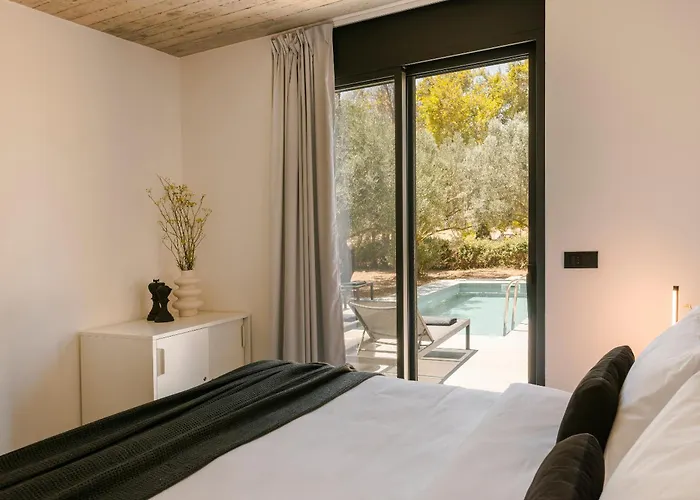 Aniso Villa