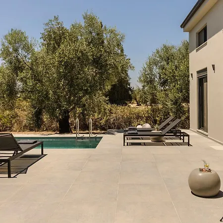 Aniso Βίλα Σβορωνάτα